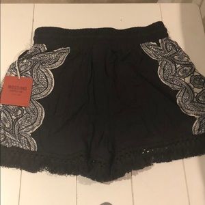 Black flowy shorts NWT